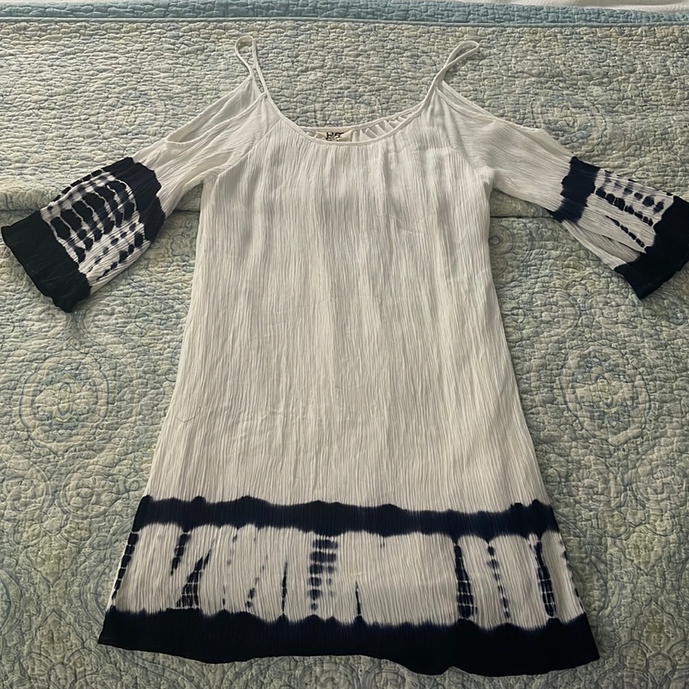 PPLA Cold shoulder coverup - white with blue dip dye - size small